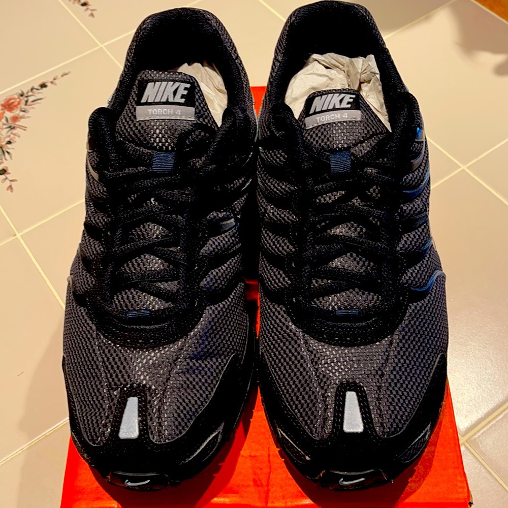 New men’s Nike Air Max Torch size 13